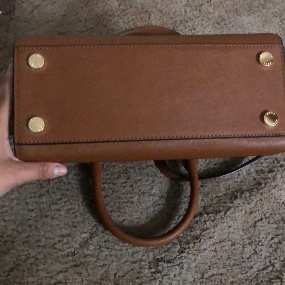 Michael kors bag and wallet - Picture 6 of 16